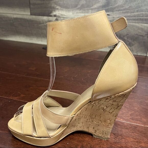 Stuart Weitzman Ankle-Cuff Tan Cork Wedge Sandal Size 7 - Picture 6 of 16
